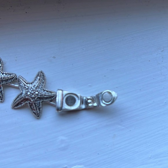Silver Starfish Link Bracelet - Picture 5 of 6